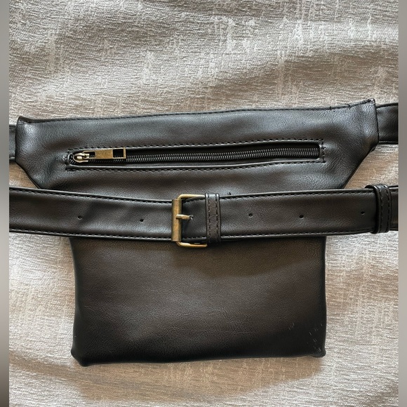 EUC Belt Bag Bundle (2 bags) Faux Leather - black and brown - Picture 4 of 10